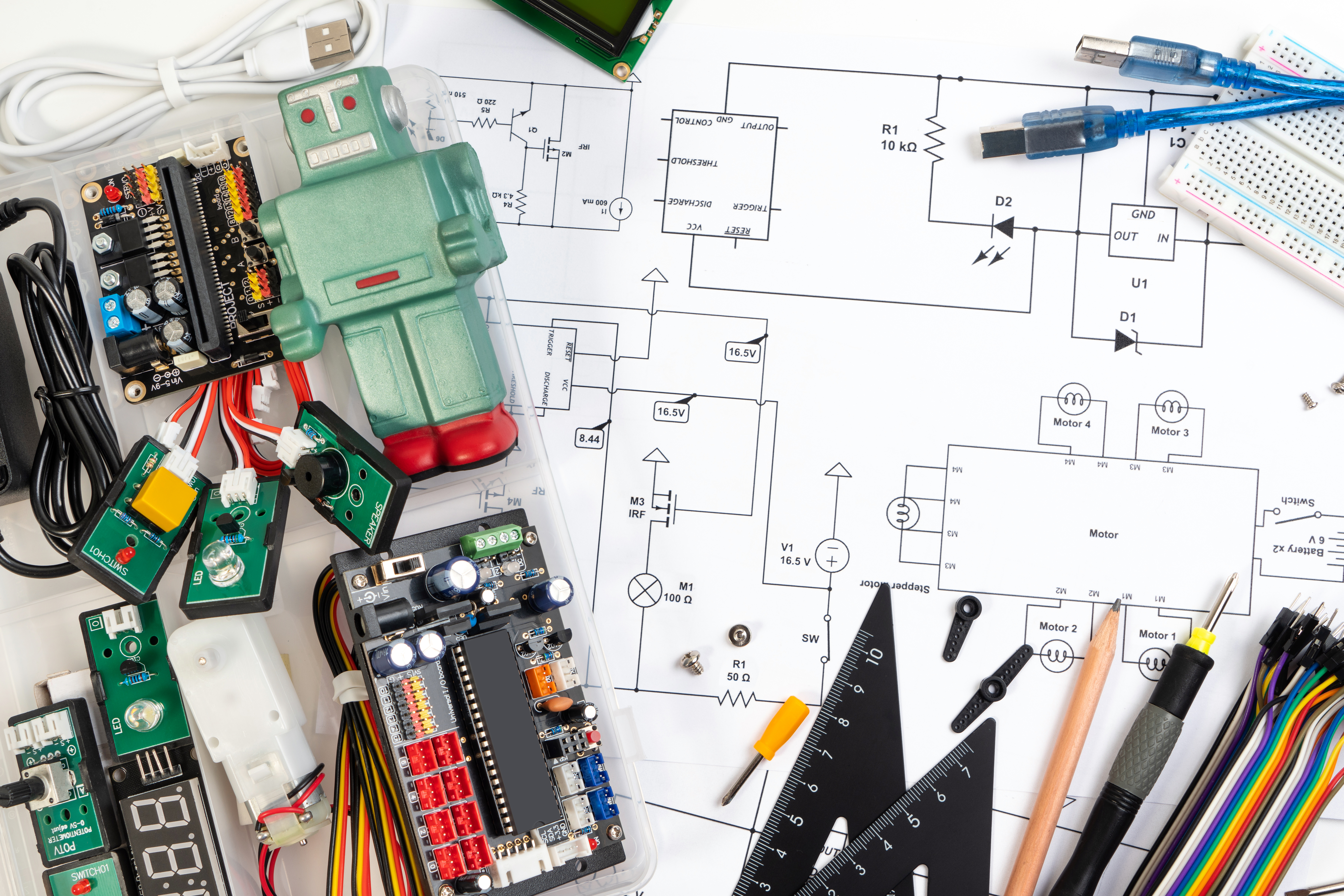 🆚 Arduino vs. Pico vs. ESP32: Choosing the Right Microcontroller 🥊